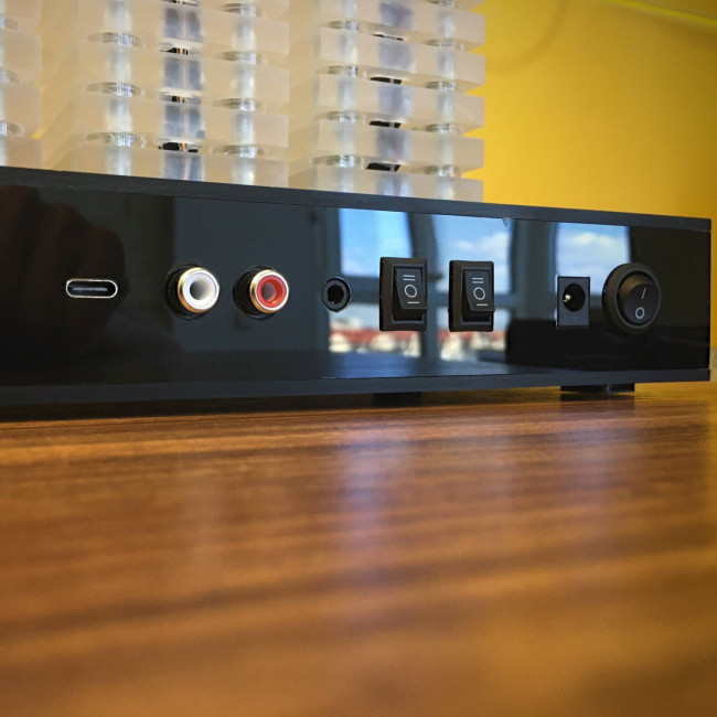 Світло-музичний еквалайзер Live Light Magic на акрилових пластинах Світло-музичний еквалайзер Live Light Magic на акрилових пластинах