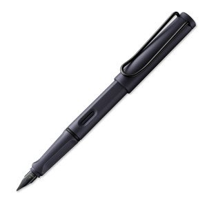 Перьевая ручка Lamy Safari Темно-синяя матовая Перьевая ручка Lamy Safari Темно-синяя матовая
