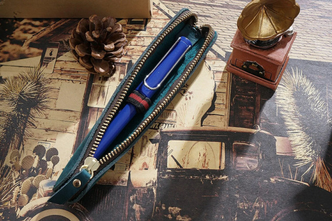 Кожаный чехол-сумка на молнии для одной ручки