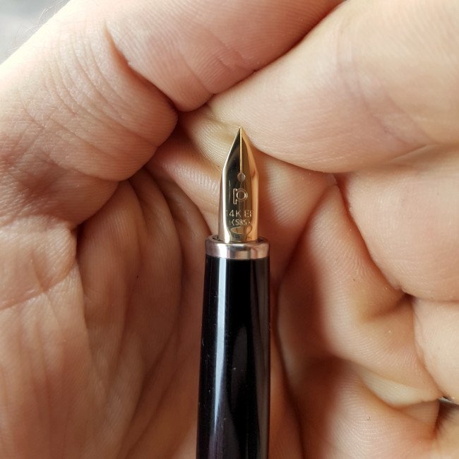 Перьевая ручка Platinum PTL-5000A с золотым пером Перьевая ручка Platinum PTL-5000A с золотым пером