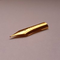 среднее (M), золото, Wing Sung