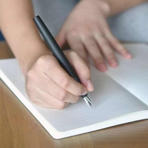 Перьевая ручка Kaco Edge в корпусе из макролона Перьевая ручка Kaco Edge в корпусе из макролона